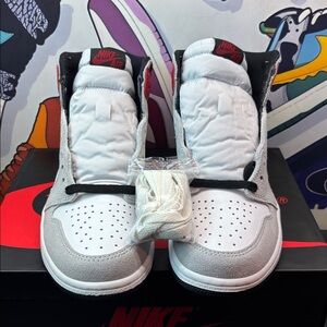 PRE-OWNED Air Jordan 1 Retro High OG “Smoke Grey”